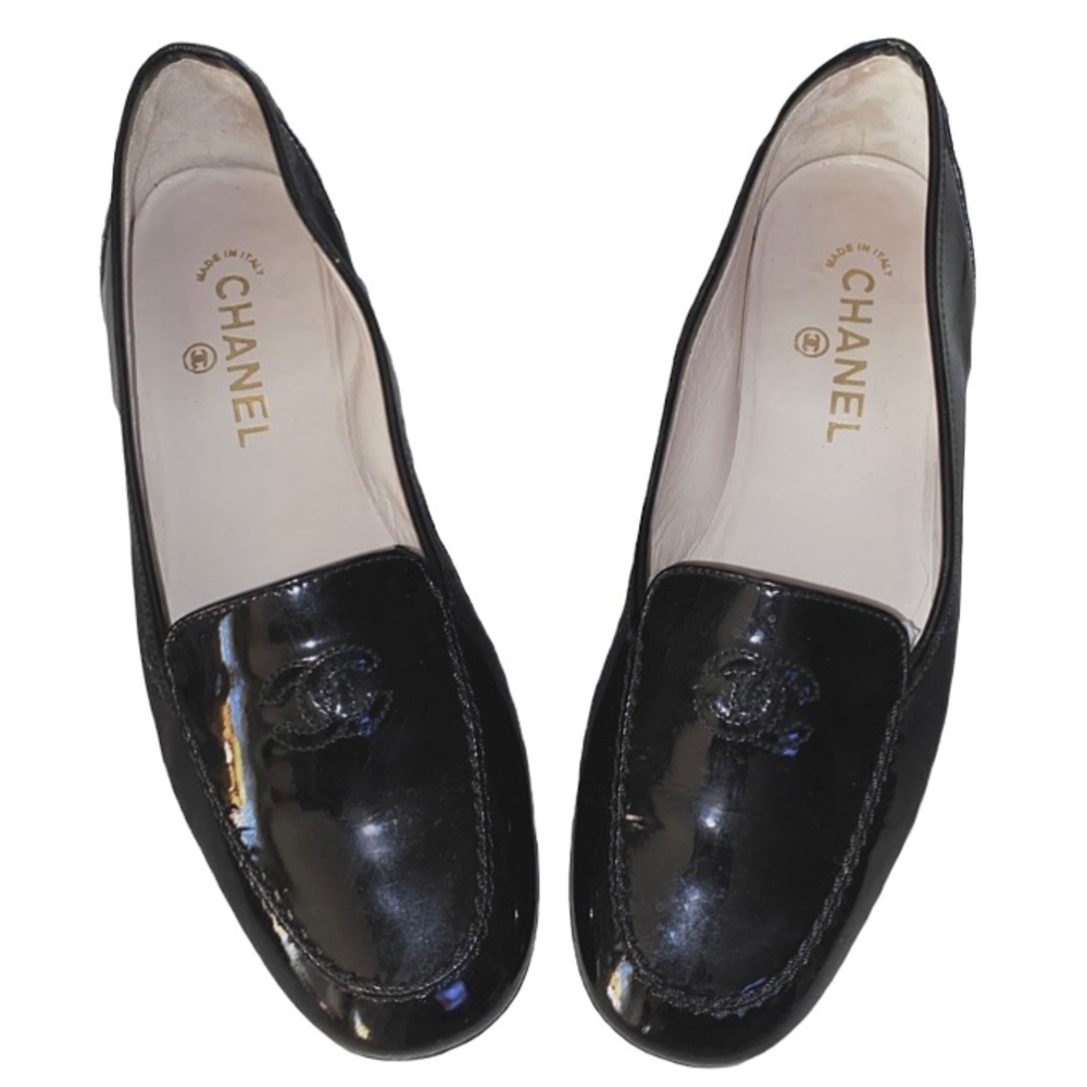 Chanel Black Patent Leather Stitch Logo Classic Loafer Slip On Flats